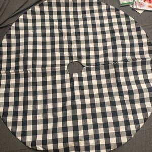 Black and White Checkered Tree Skirt